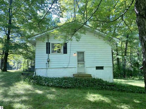 476 Everett Trl, Hale, MI 48739 photo 6