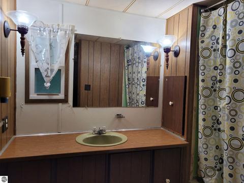 10896 Maple Rd, Mesick, MI 49668 photo 11