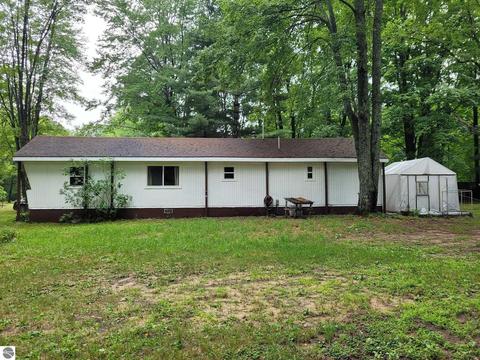 10896 Maple Rd, Mesick, MI 49668 photo 15