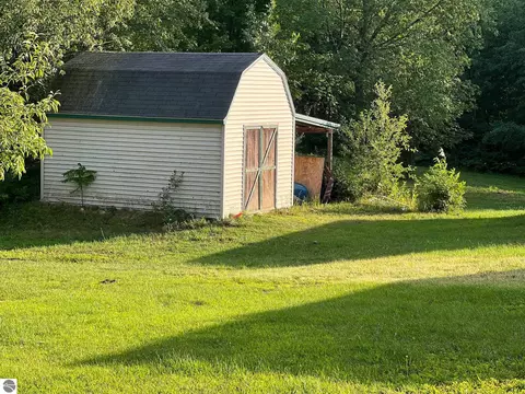 3614 Ash Rd, Harrison, MI 48625 photo 31