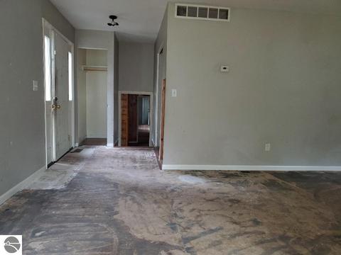 6960 Carpenter Rd, Harrison, MI 48625 photo 4