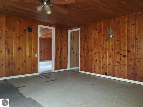 6960 Carpenter Rd, Harrison, MI 48625 photo 7