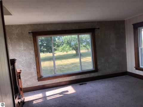 6246 E St Charles Rd, Ithaca, MI 48847 photo 5