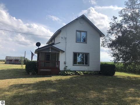 6246 E St Charles Rd, Ithaca, MI 48847 photo 1