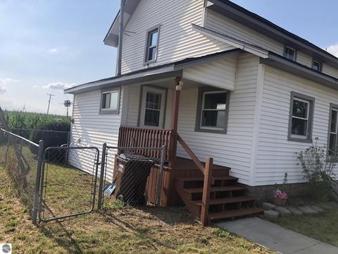 6246 E St Charles Rd, Ithaca, MI 48847 photo 4
