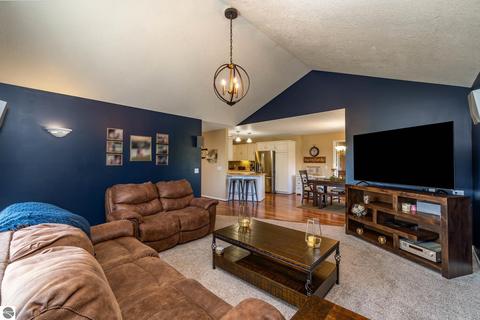 1325 E Baseline Rd, Mount Pleasant, MI 48858 photo 15