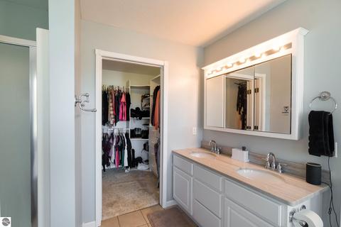 1325 E Baseline Rd, Mount Pleasant, MI 48858 photo 23