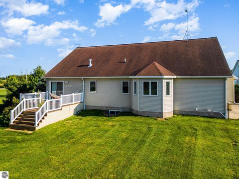 1325 E Baseline Rd, Mount Pleasant, MI 48858 photo 40