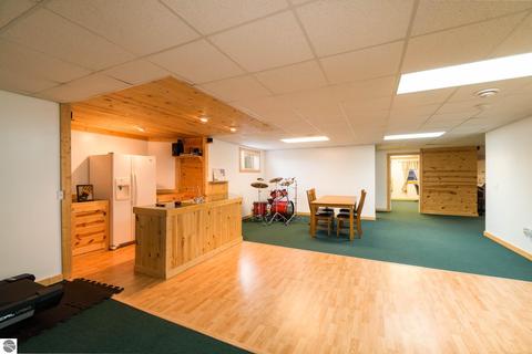 1325 E Baseline Rd, Mount Pleasant, MI 48858 photo 32