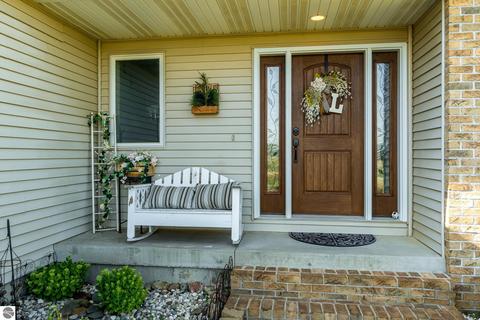 1325 E Baseline Rd, Mount Pleasant, MI 48858 photo 6