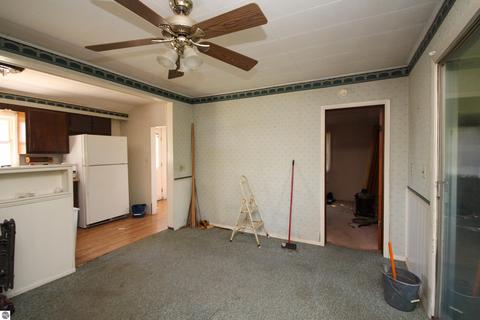 5372 E Baseline Rd, Mount Pleasant, MI 48858 photo 9