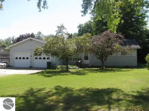 733 Monument Rd, Tawas City, MI 48763