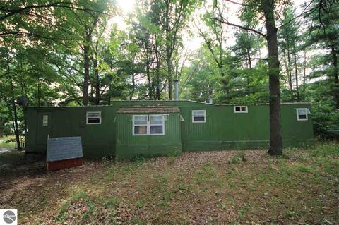 9636 2nd St, Interlochen, MI 49643 photo 10