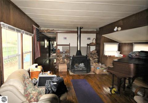 9636 2nd St, Interlochen, MI 49643 photo 4