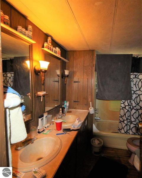 9636 2nd St, Interlochen, MI 49643 photo 6