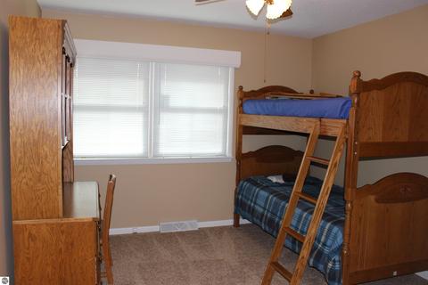 902 Riverview Dr, Alma, MI 48801 photo 15