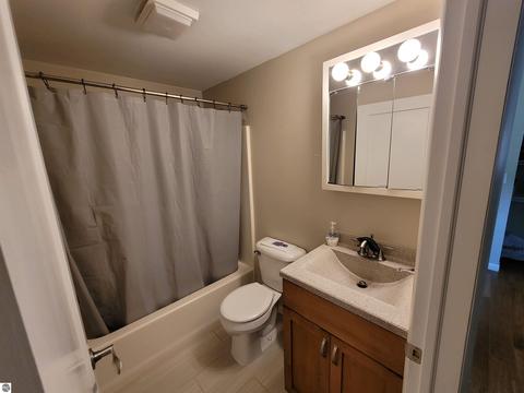 187 E Boulevard Dr, Shepherd, MI 48883 photo 13