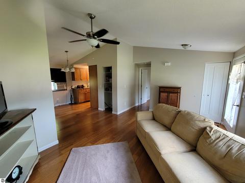 187 E Boulevard Dr, Shepherd, MI 48883 photo 10