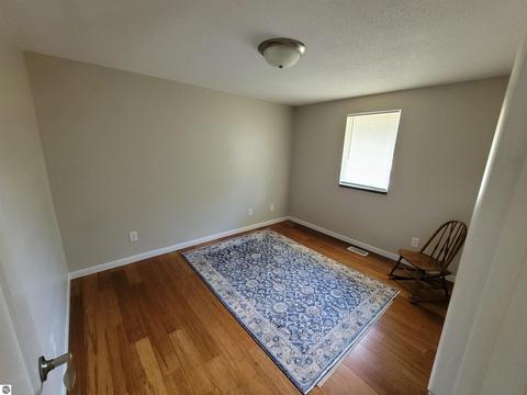 187 E Boulevard Dr, Shepherd, MI 48883 photo 11