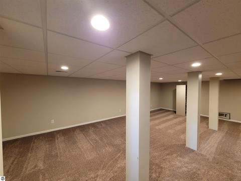 187 E Boulevard Dr, Shepherd, MI 48883 photo 16