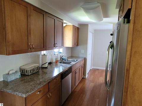 187 E Boulevard Dr, Shepherd, MI 48883 photo 8