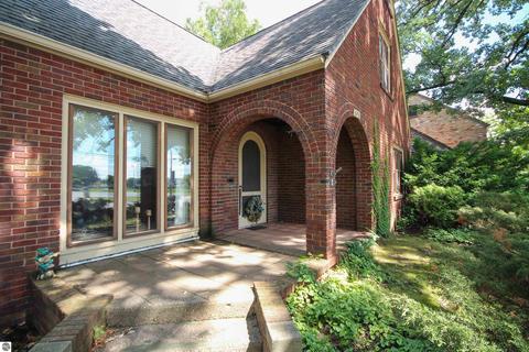 615 E High, Mount Pleasant, MI 48858 photo 2