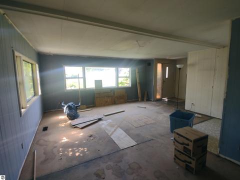 107 E Michigan Ave, Au Gres, MI 48703 photo 9