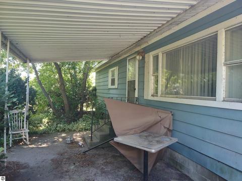107 E Michigan Ave, Au Gres, MI 48703 photo 3