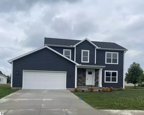 1435 Morning Mist Ct, Mount Pleasant, MI 48858