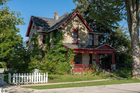 214 S Washington St, Mount Pleasant, MI 48858