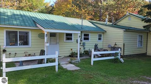 491 S Roberts Rd, Grayling, MI 49738 photo 1
