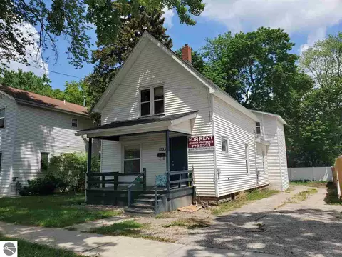 1033 S Lansing, Mount Pleasant, MI 48858