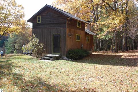 3525 Sage Lake Rd, West Branch, MI 48661
