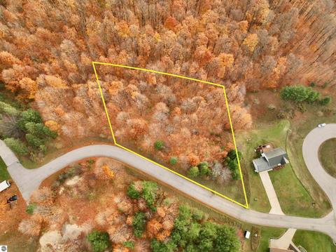 593 Michael Ave, Traverse City, MI 49685