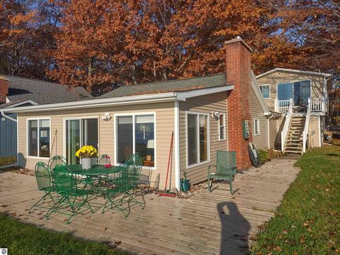 3824 E Michigan Ave, Au Gres, MI 48703 photo 1