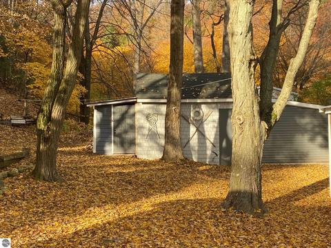 857 Glen Ave, Elberta, MI 49628 photo 17