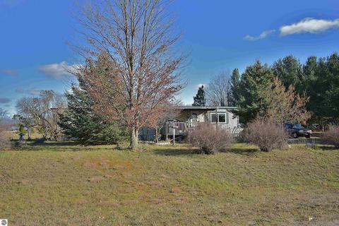 1701 E Brentwood St, Grawn, MI 49637