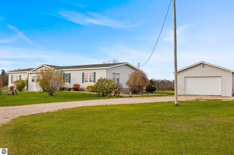 4433 Hamlin Rd, Grawn, MI 49637 photo 2