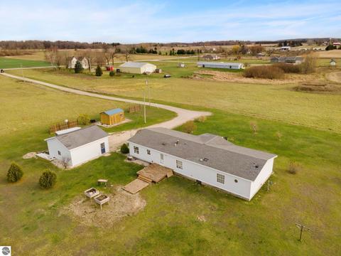 4433 Hamlin Rd, Grawn, MI 49637 photo 28