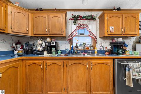4433 Hamlin Rd, Grawn, MI 49637 photo 13