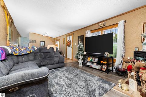 4433 Hamlin Rd, Grawn, MI 49637 photo 9
