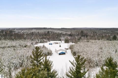 7383 Nowak Rd, Vanderbilt, MI 49795 photo 3