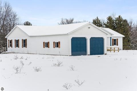 7383 Nowak Rd, Vanderbilt, MI 49795 photo 2