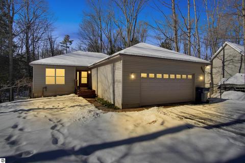4090 Central Park Dr, Grawn, MI 49637