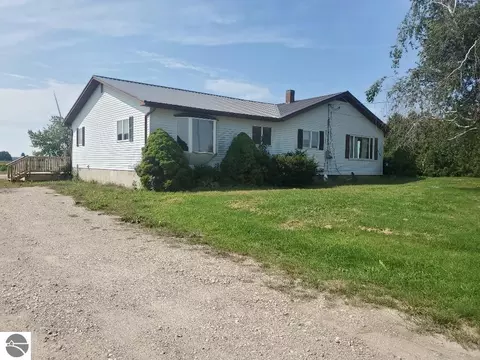 2540 Saint Charles Rd, Ithaca, MI 48847 photo 42