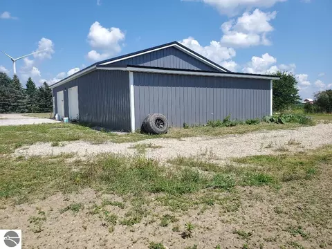 2540 Saint Charles Rd, Ithaca, MI 48847 photo 33