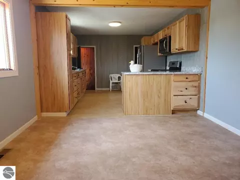 2540 Saint Charles Rd, Ithaca, MI 48847 photo 5