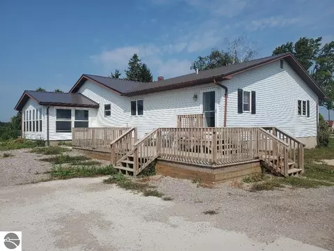 2540 Saint Charles Rd, Ithaca, MI 48847 photo 45