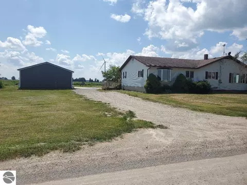 2540 Saint Charles Rd, Ithaca, MI 48847 photo 41