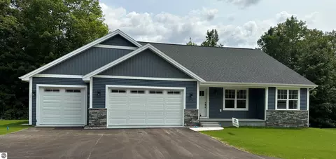 3156 Heritage Park Pl, Traverse City, MI 49685